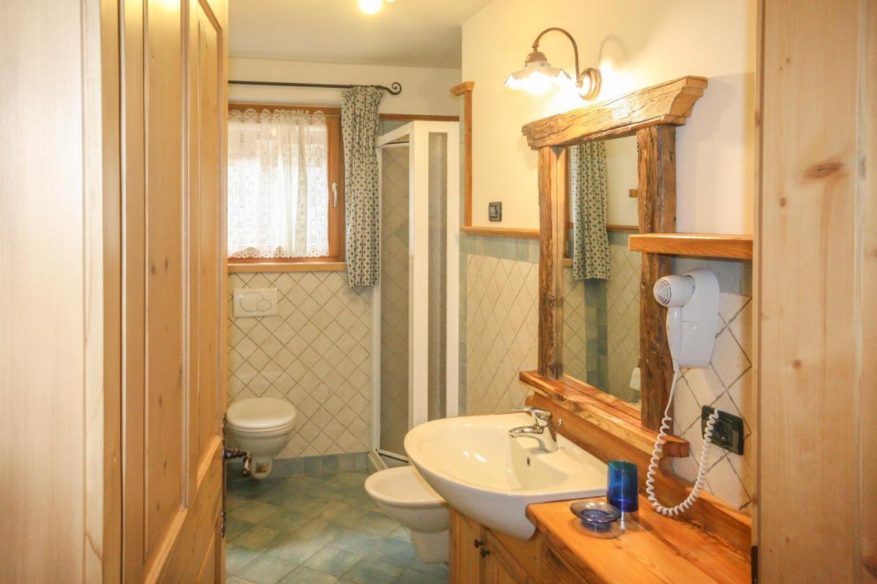 Tabià Elisa Apartment Campitello di Fassa Luaran gambar