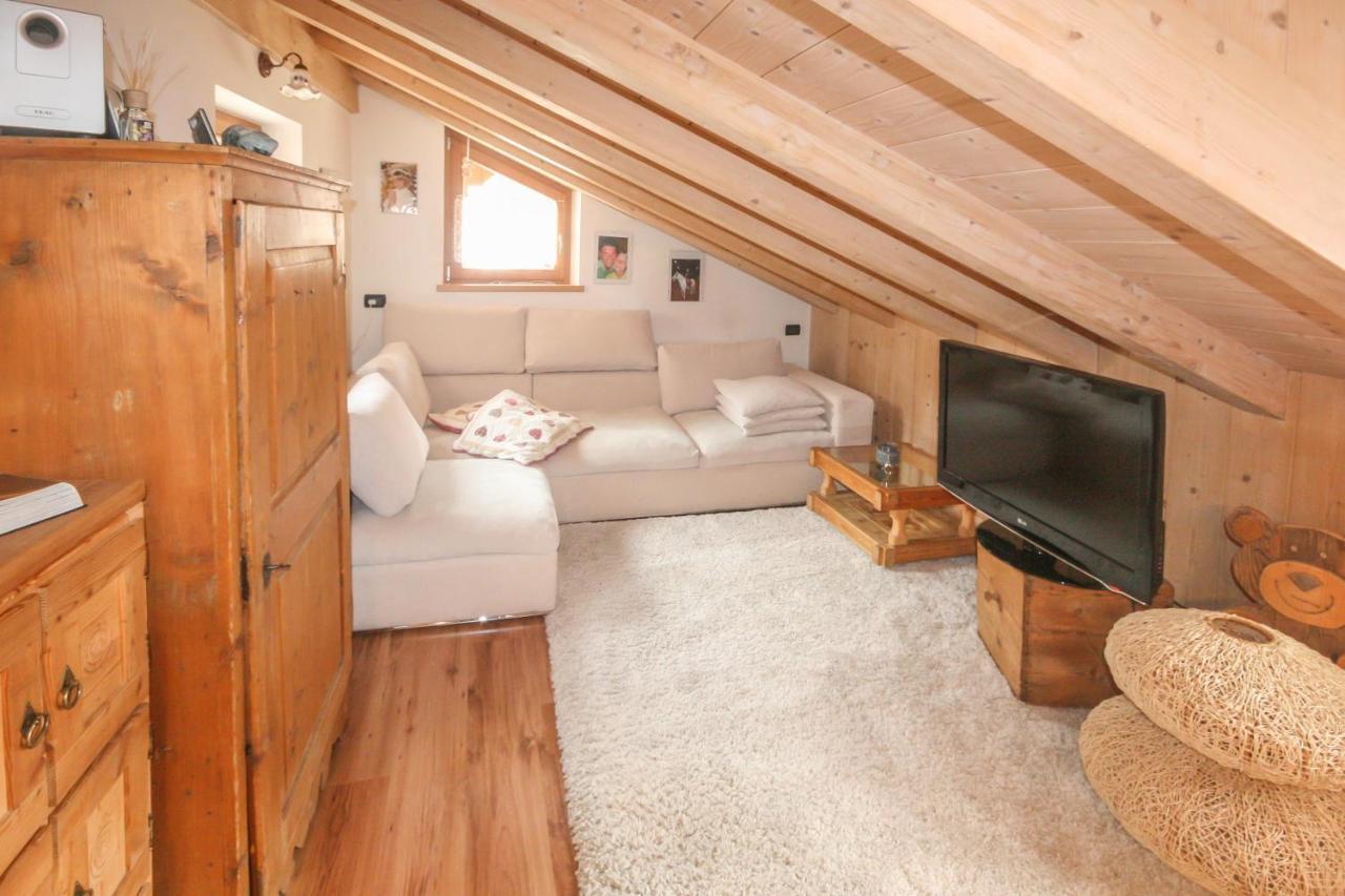 Tabià Elisa Apartment Campitello di Fassa Luaran gambar