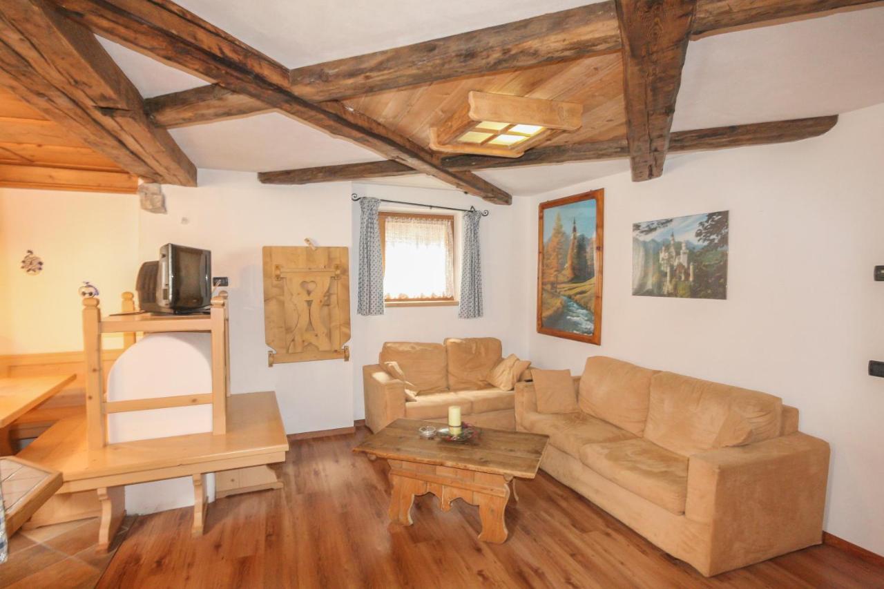 Tabià Elisa Apartment Campitello di Fassa Luaran gambar
