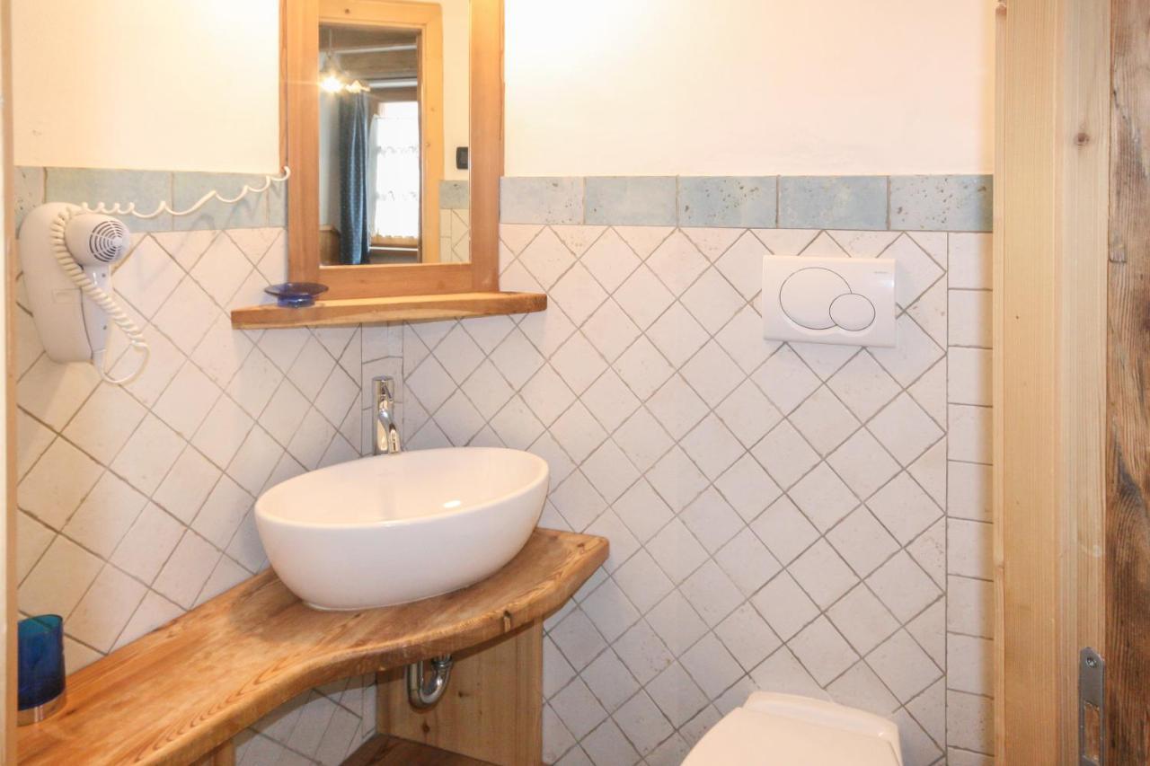 Tabià Elisa Apartment Campitello di Fassa Luaran gambar