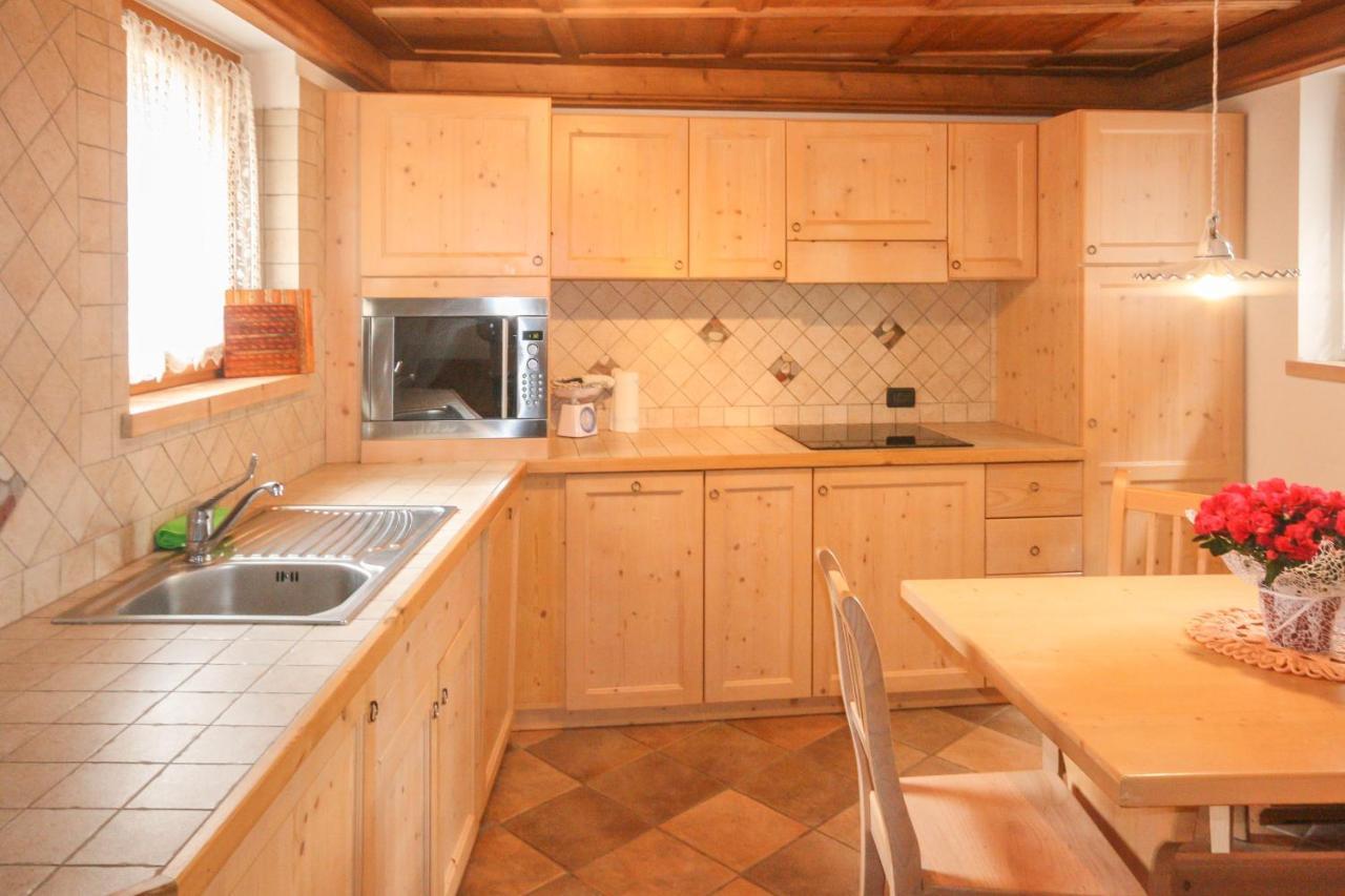 Tabià Elisa Apartment Campitello di Fassa Luaran gambar