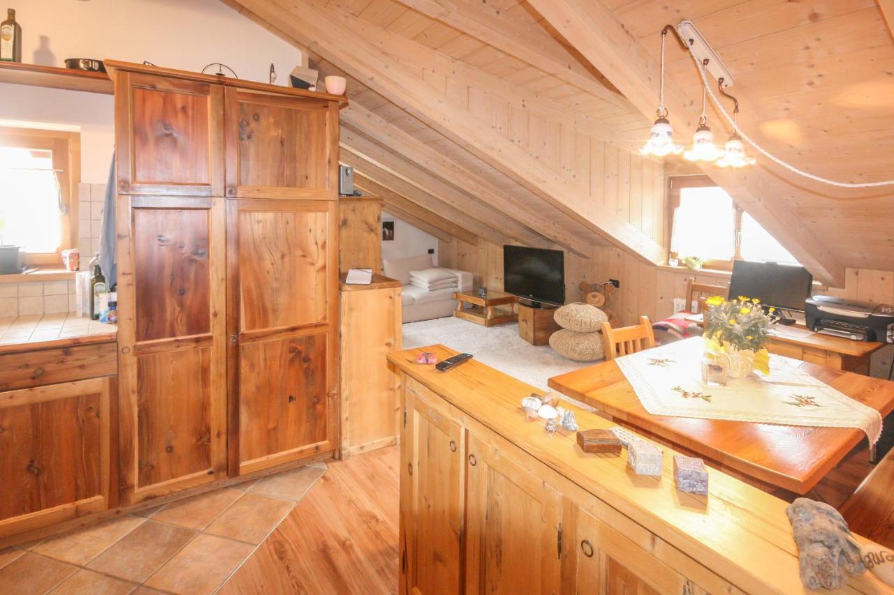 Tabià Elisa Apartment Campitello di Fassa Luaran gambar